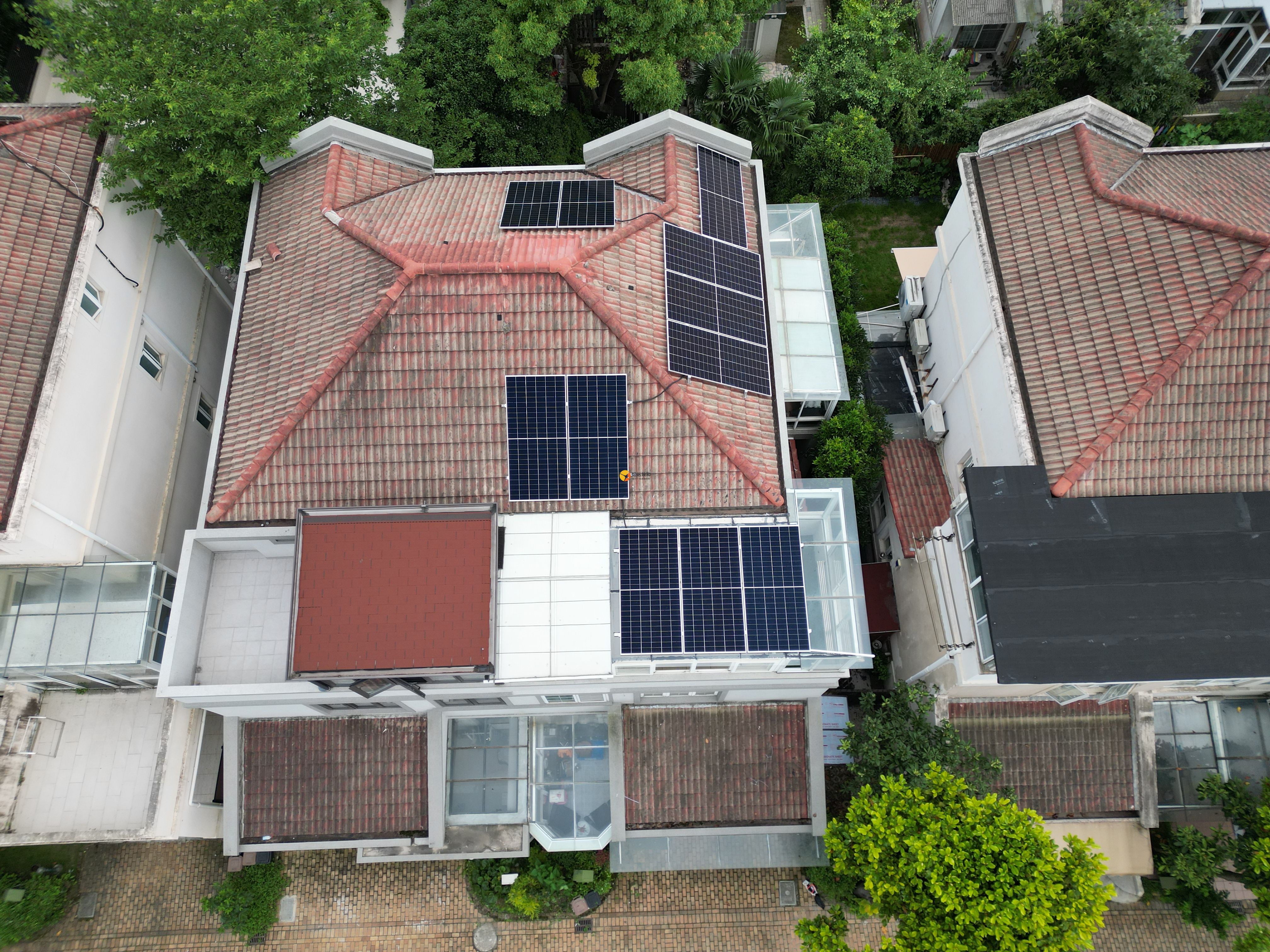 康桥半岛7.2kw+16kwh光储家庭绿电